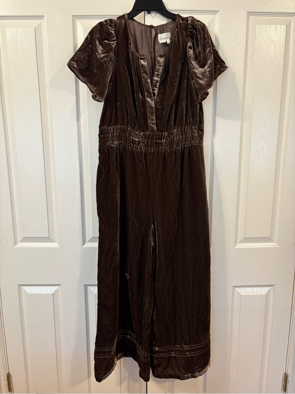 Anthropologie Brown Velvet Short-Sleeve Wide-Leg Jumpsuit Size L Petite - Picture 3 of 6